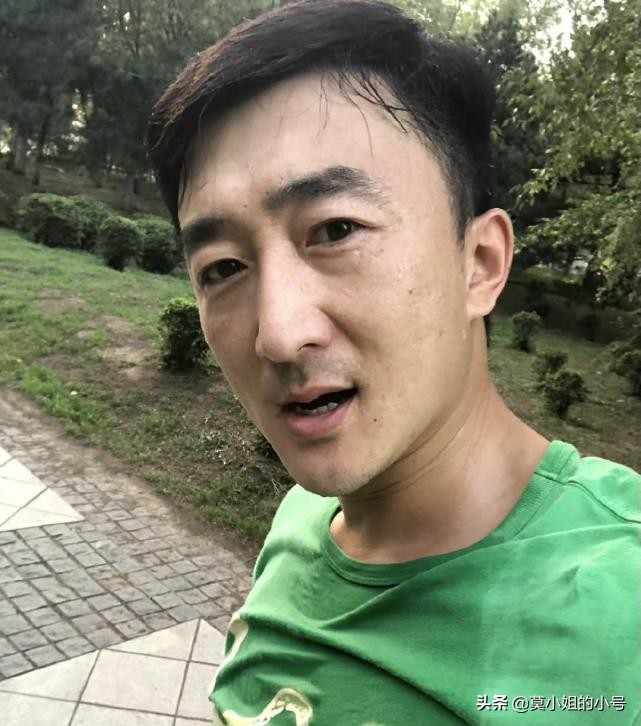 允悲！41岁演员刘伯勋突发心梗去世，12天之内已有8位名人过世