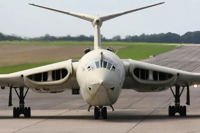 Ϊʲô��ս��Ӣ���з��ķɻ����ܳ�