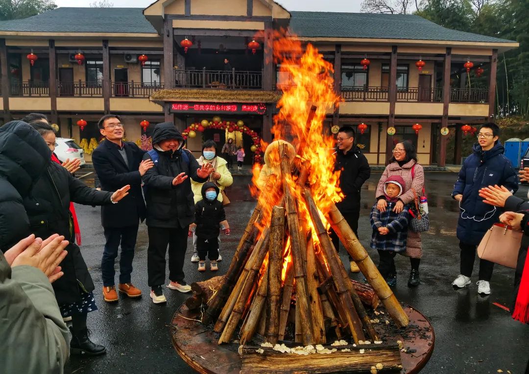 湖南劲鸣律师事务所举行2021年度总结表彰大会暨新春年会活动