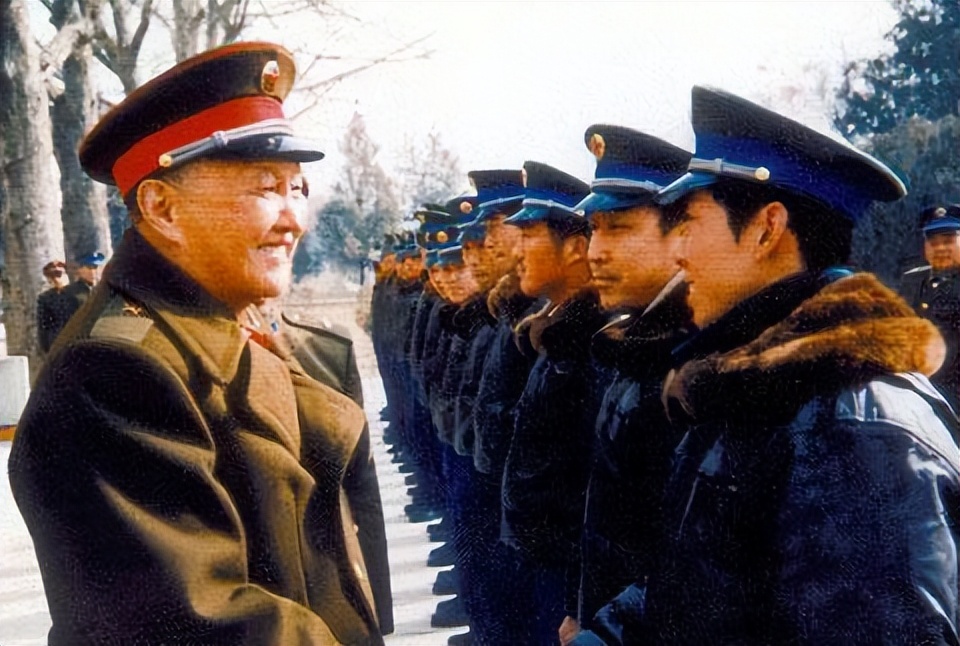1991年海湾战争结束后，..：把刘华清上将叫来，有要事商量
