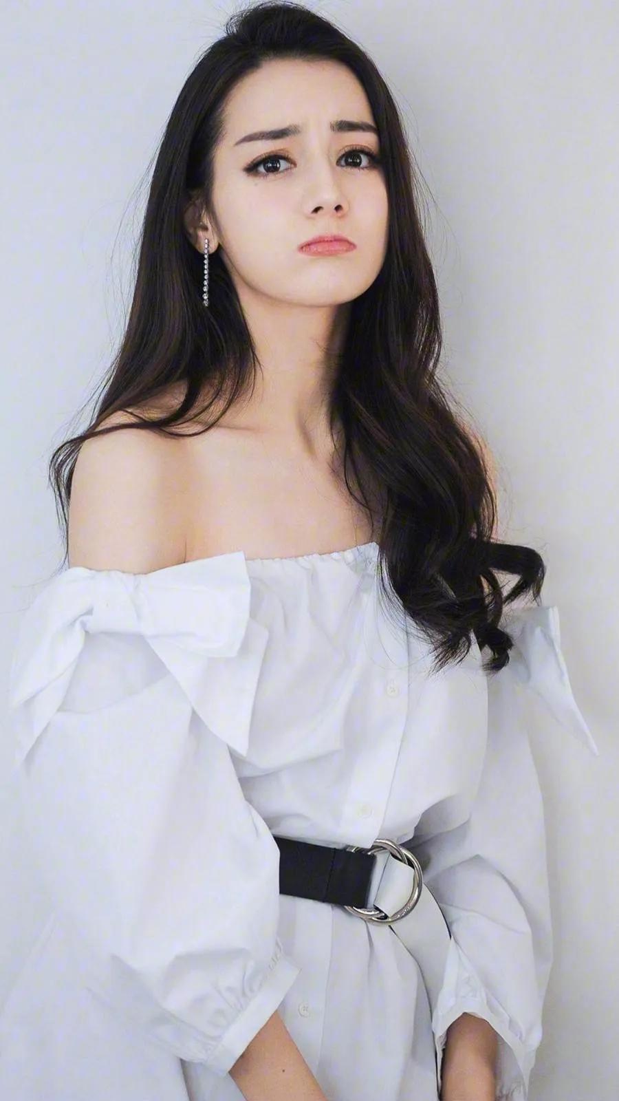 迪丽热巴2022最美靓照，女神总是百变的