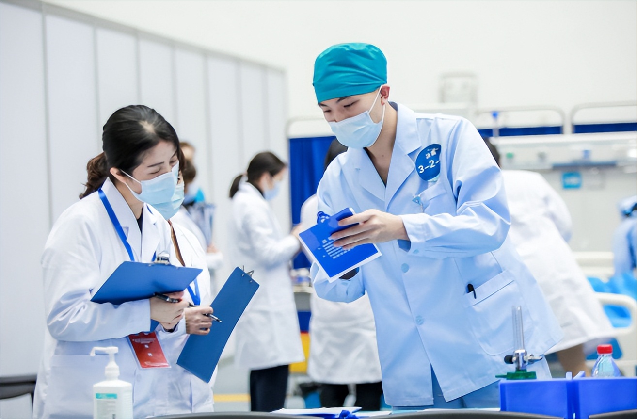 临床、中医和护理专业，作为医学三大领域，过来人告诉你该怎么选