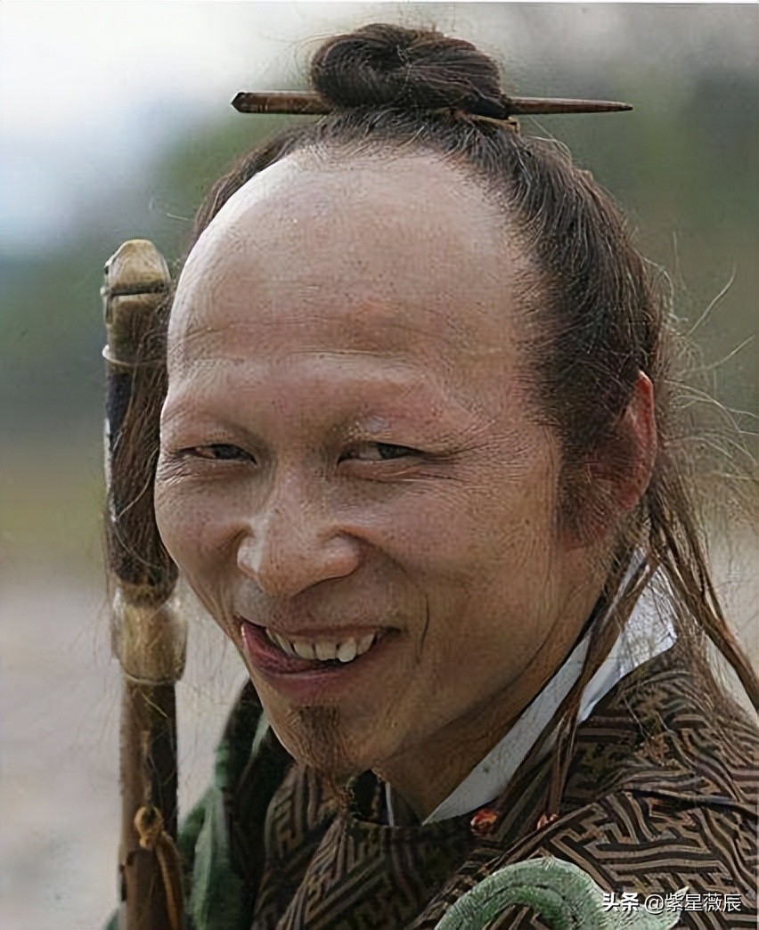 因“太丑”吓哭女演员，演汉奸太像被出租车拒载，女儿却是大美人