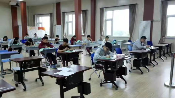 何碧玉：河南女神童，14岁考进清华，毕业留美不愿回国