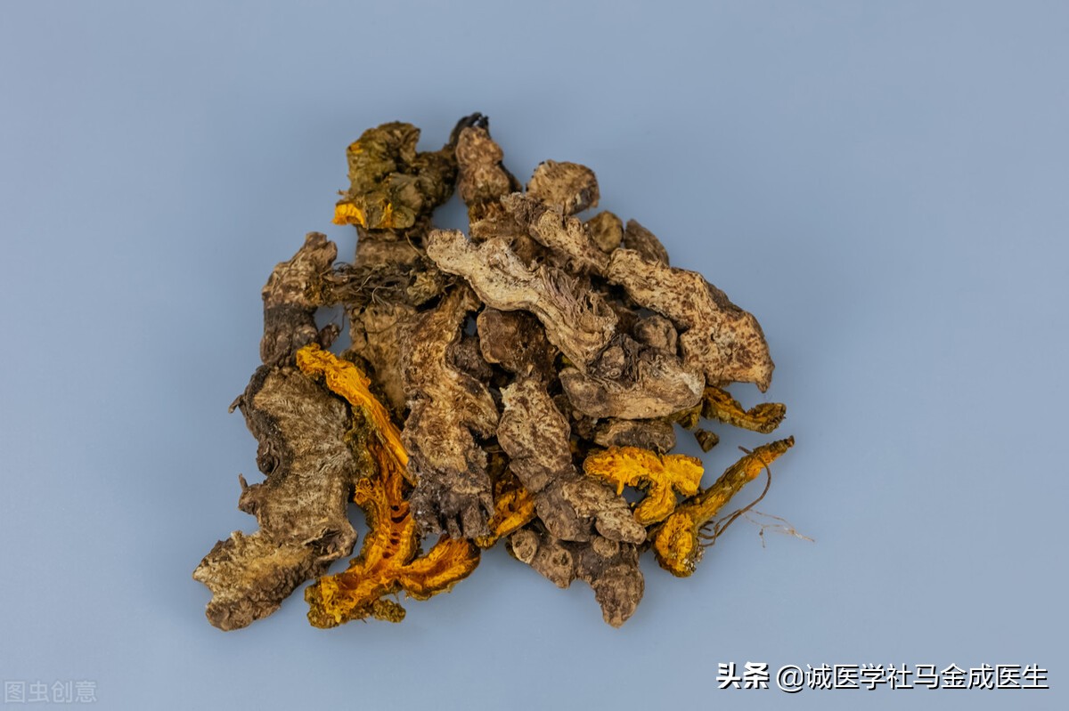 口臭上火吃什么药(口干口苦口臭，介绍一个泡茶方清火方，去除体内三把火，看一下)