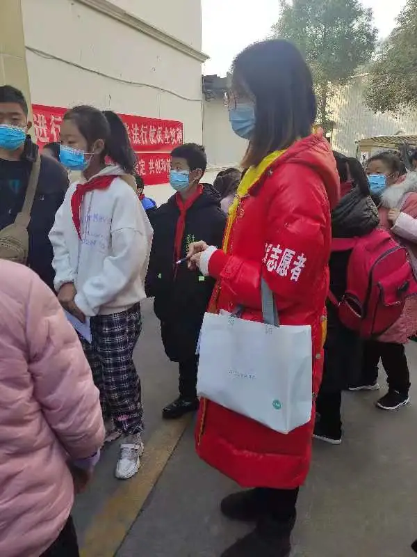 四川天府新区永兴小学——防疫有态度，接种有温度