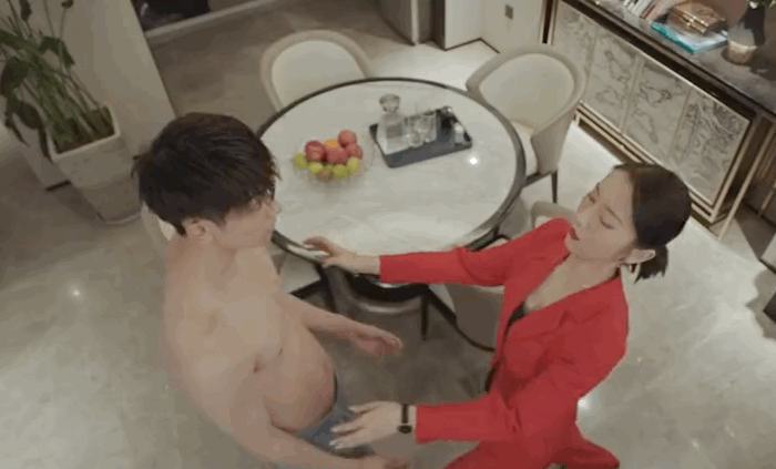 我的母语是无语，没有十年脑梗都写不出这样的剧情