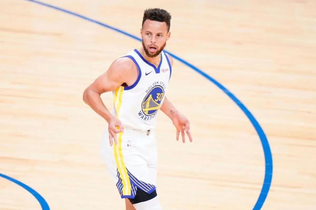 2013勇士vs马刺第4场（美媒列出勇士对29支球队常规赛和季后赛的交手战绩，谁是勇士克星）