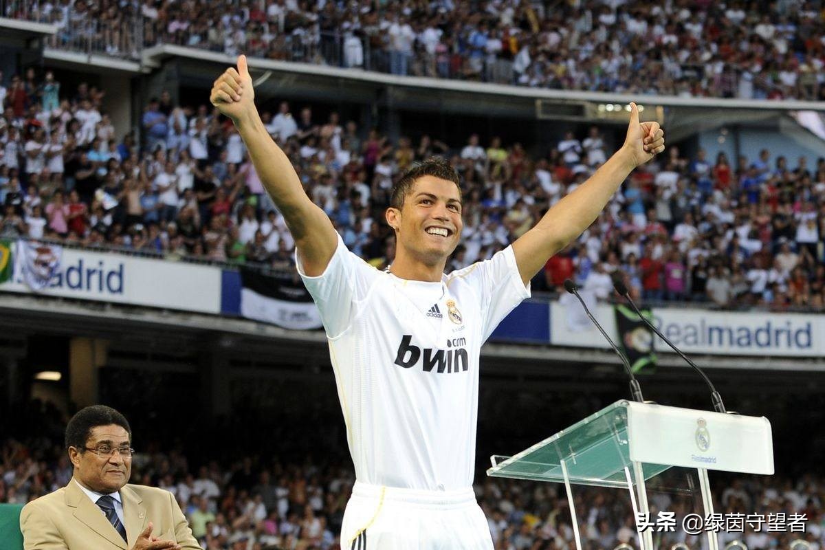 曼联为什么不炒弗格森（两大王朝！为什么弗格森时期的曼联如此强大？是因为拥有C罗吗？）