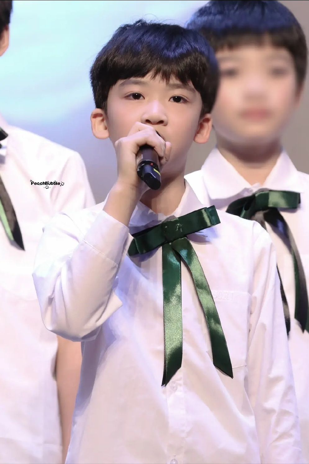 TF家族邓佳鑫看心理医生被偶遇，养成系成员疑似心理出现问题