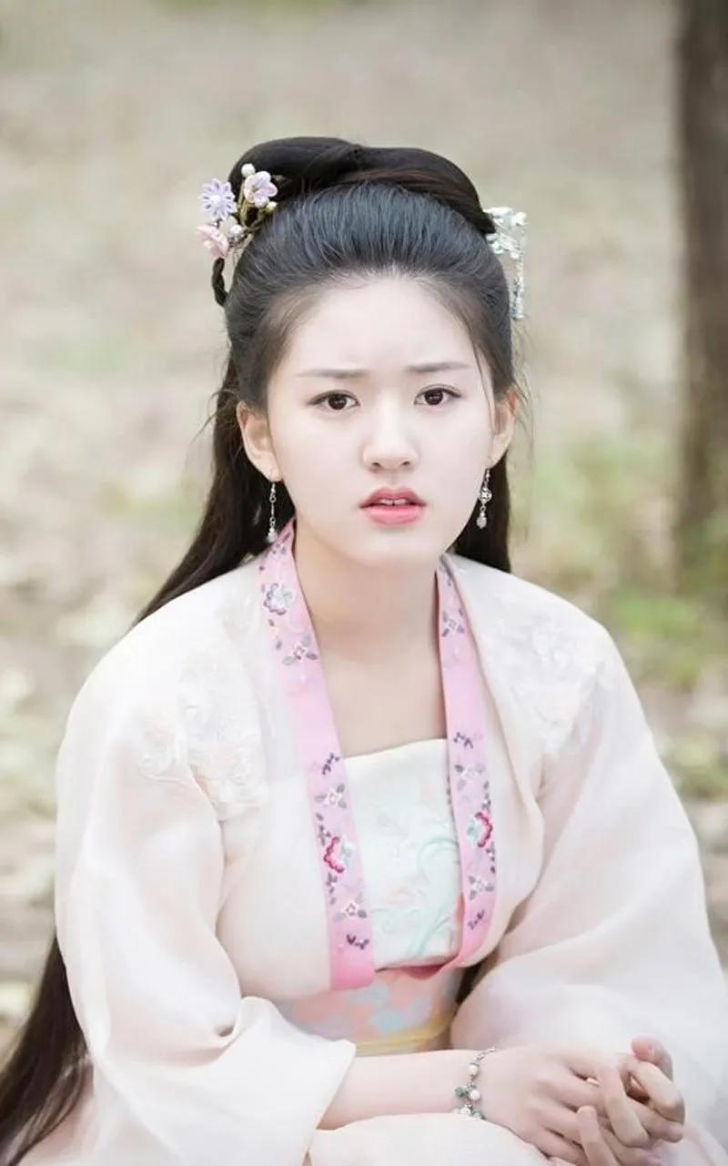 清纯小白兔+暗黑霸王花，又甜又盐坏起来带感的女演员盘点