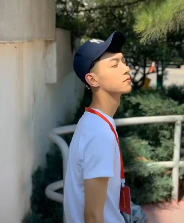 杨丽萍在线面试新增一员，这次是个学霸，网友：你的福气在后头