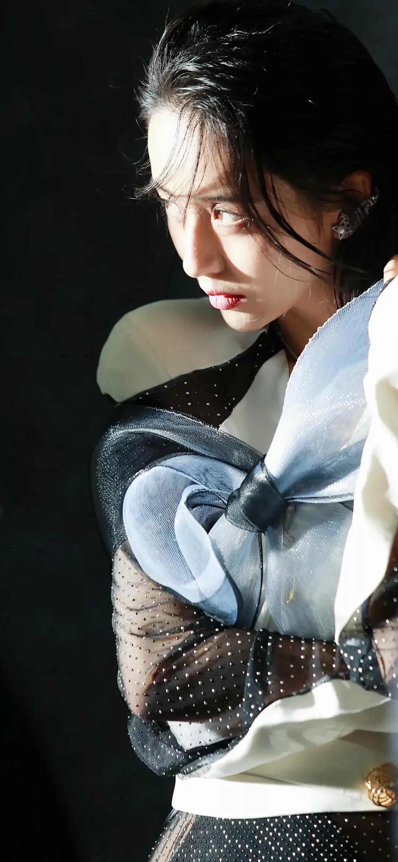 佟丽娅：气质优雅，温婉大方，甜美可人