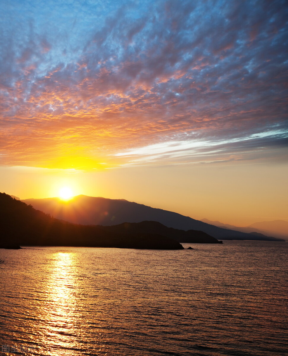 漂亮的大海高清图片大全.海边唯美风景.蓝天大海风光,美丽治愈