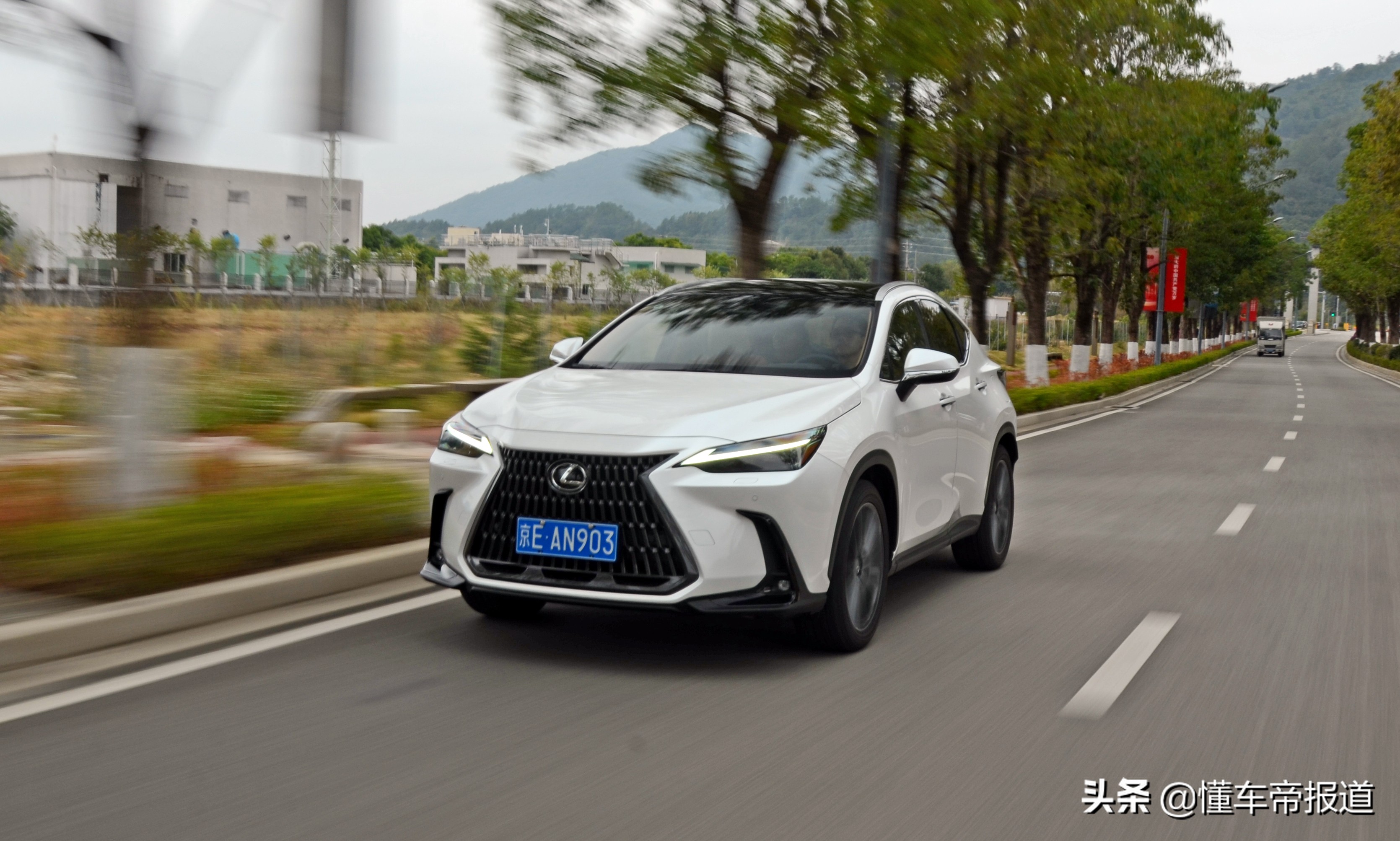 新车｜比奔驰柔顺，底盘质感不输奥迪！雷克萨斯NX 350h你得这么玩