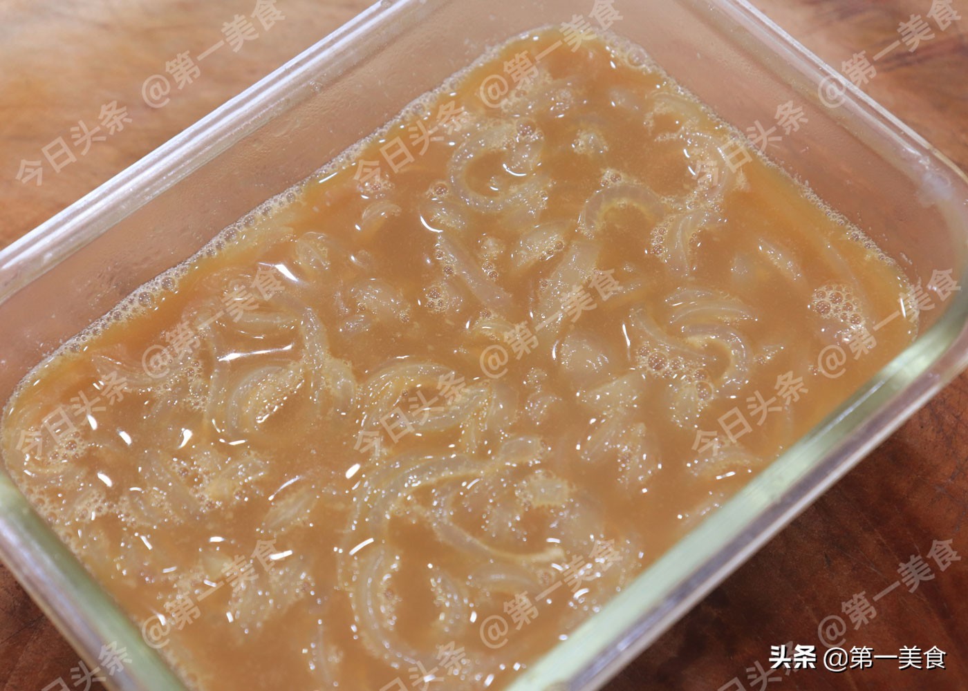 熬皮凍的做法,熬皮凍的做法視頻教程