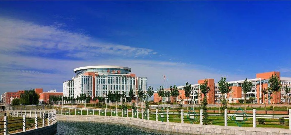 2016年，山东18岁考生恶意篡改同学高考志愿，其父母扬言十万了事