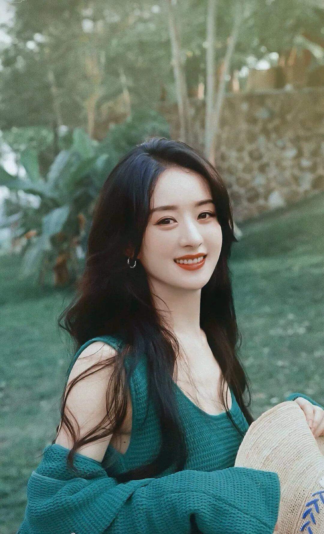 赵丽颖竖屏壁纸：颖火虫们，赵丽颖值得你一直爱吗？