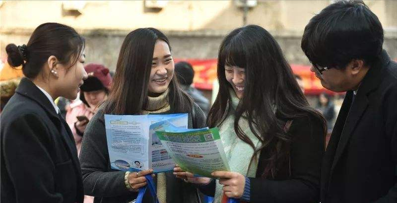 对女生帮助大的“热门”专业，毕业后就业不发愁，发展前途更顺利