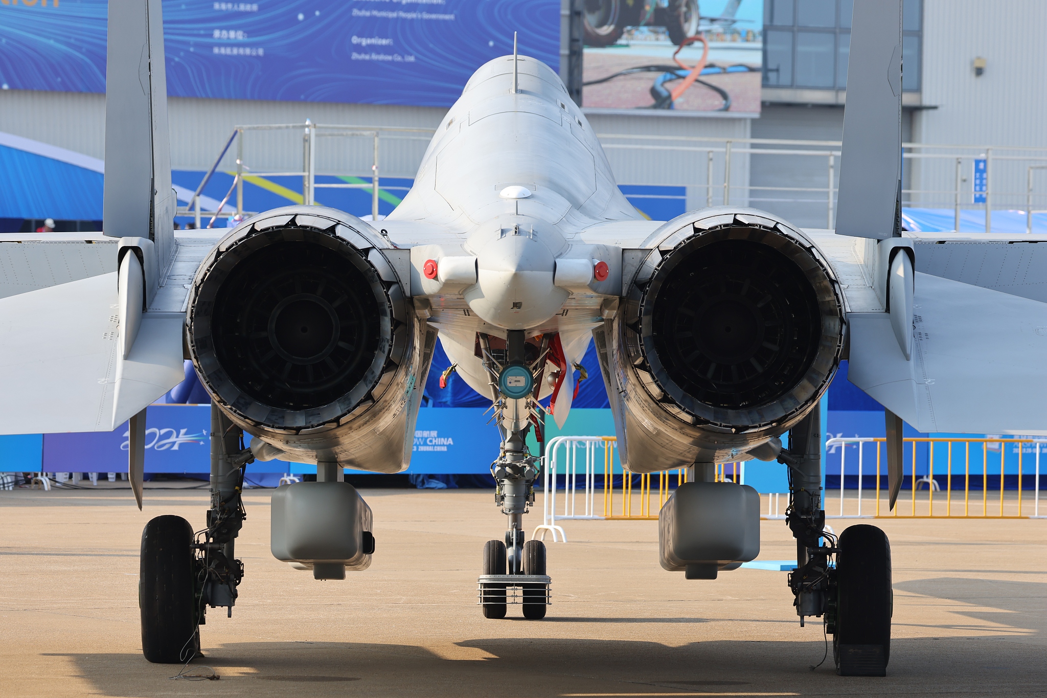 ��F-35C��ǿ��Ÿ���׹������ר�ң���16D������������ž�������