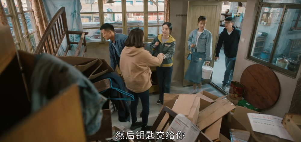 幸福到万家：全家凑35万给弟弟买房，哥嫂住400元小屋，心疼幸福