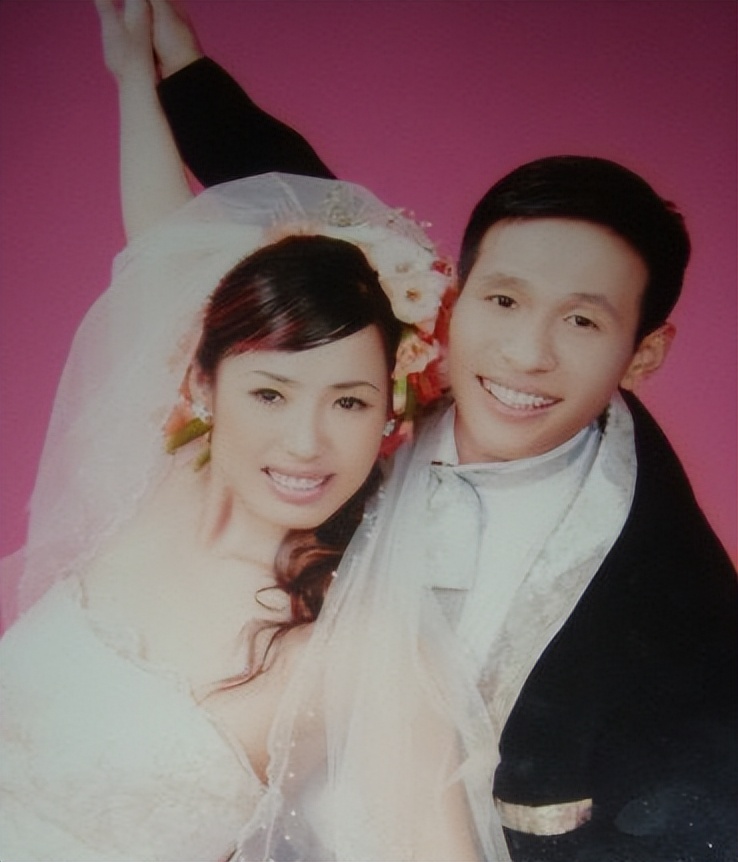 霍晓红(宋小宝:成名后抛弃原配霍晓红,二婚娶女粉丝,如今成人生赢家)