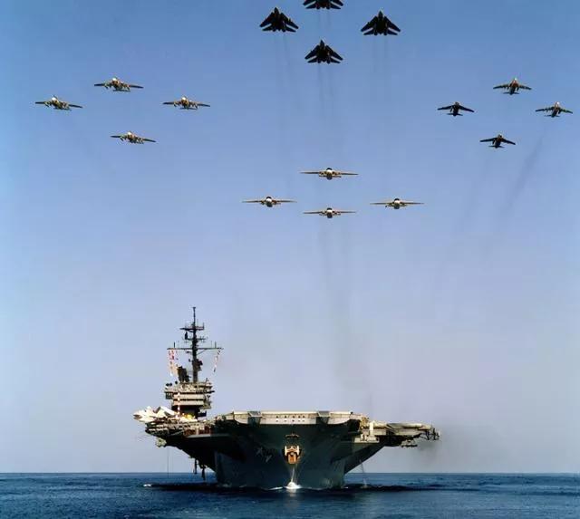 ����94�ƺ��¼����ӡ�Сӥ���Ŵ��ϼ��ſڣ�����ǧ�����ĸ