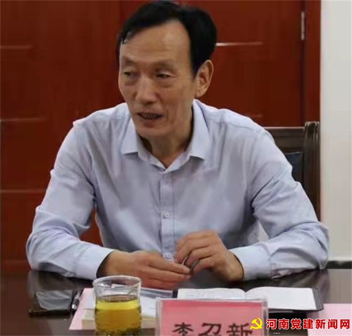 情谊重如山（全文）
