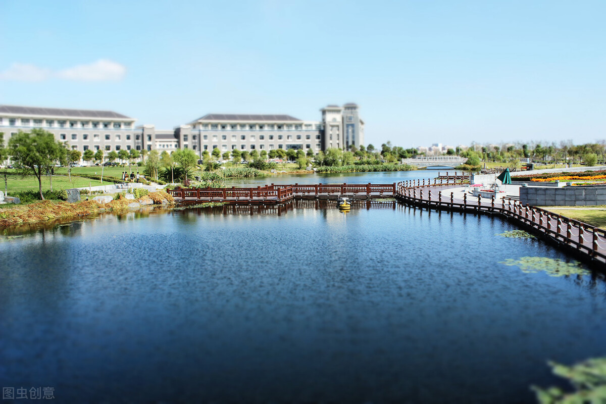 上海最值得报考的6所双非大学，分数线不高发展好，你都知道吗？