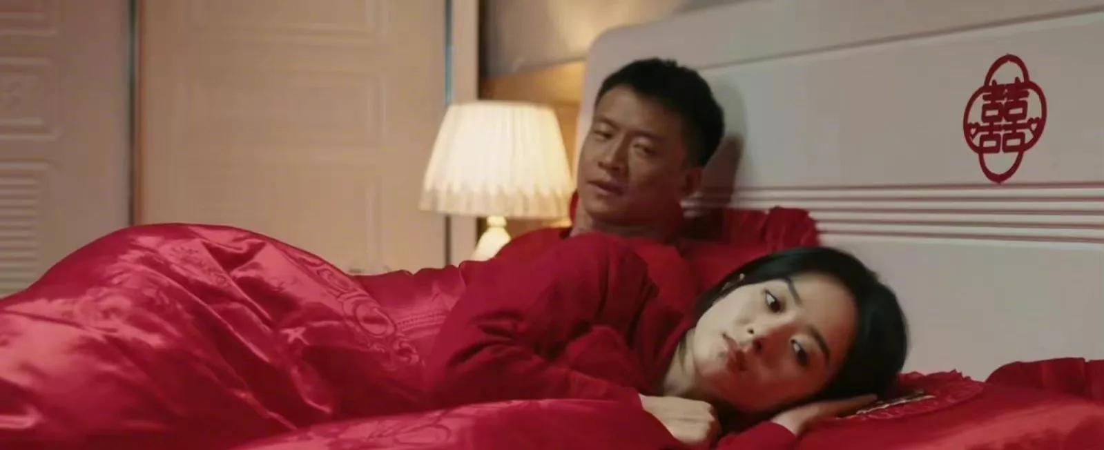 曹征发文回忆，导演曾嫌弃他皮肤太白，演不了万传家