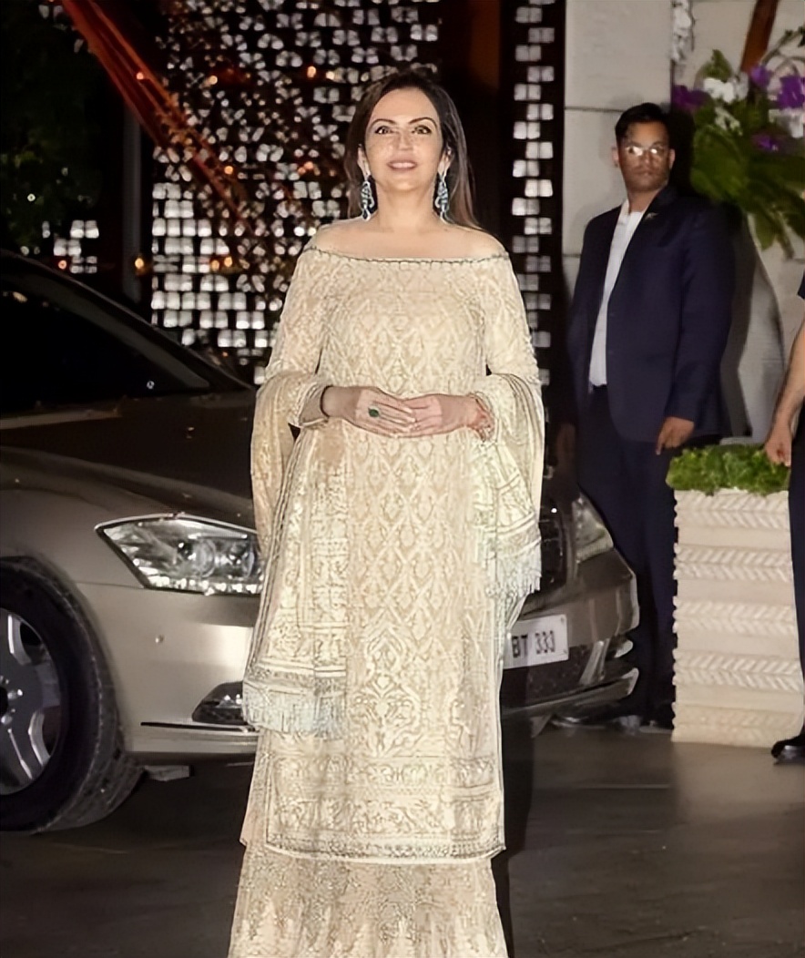 eminem的妻子 eminem的圈外女友-双佳迪百科