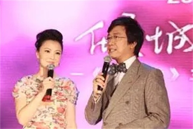 东方卫视名嘴袁鸣：丈夫是美籍华人，儿子十分可爱