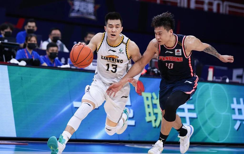 cba广东队最新交易(南方体育爆料赵睿顶薪续约广东队,朱芳雨拒绝摆烂