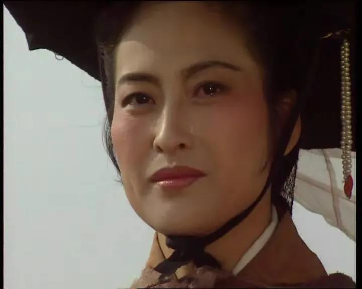 9位“妈妈专业户”：天生一张养尊处优脸，自带贵气，演不了穷人