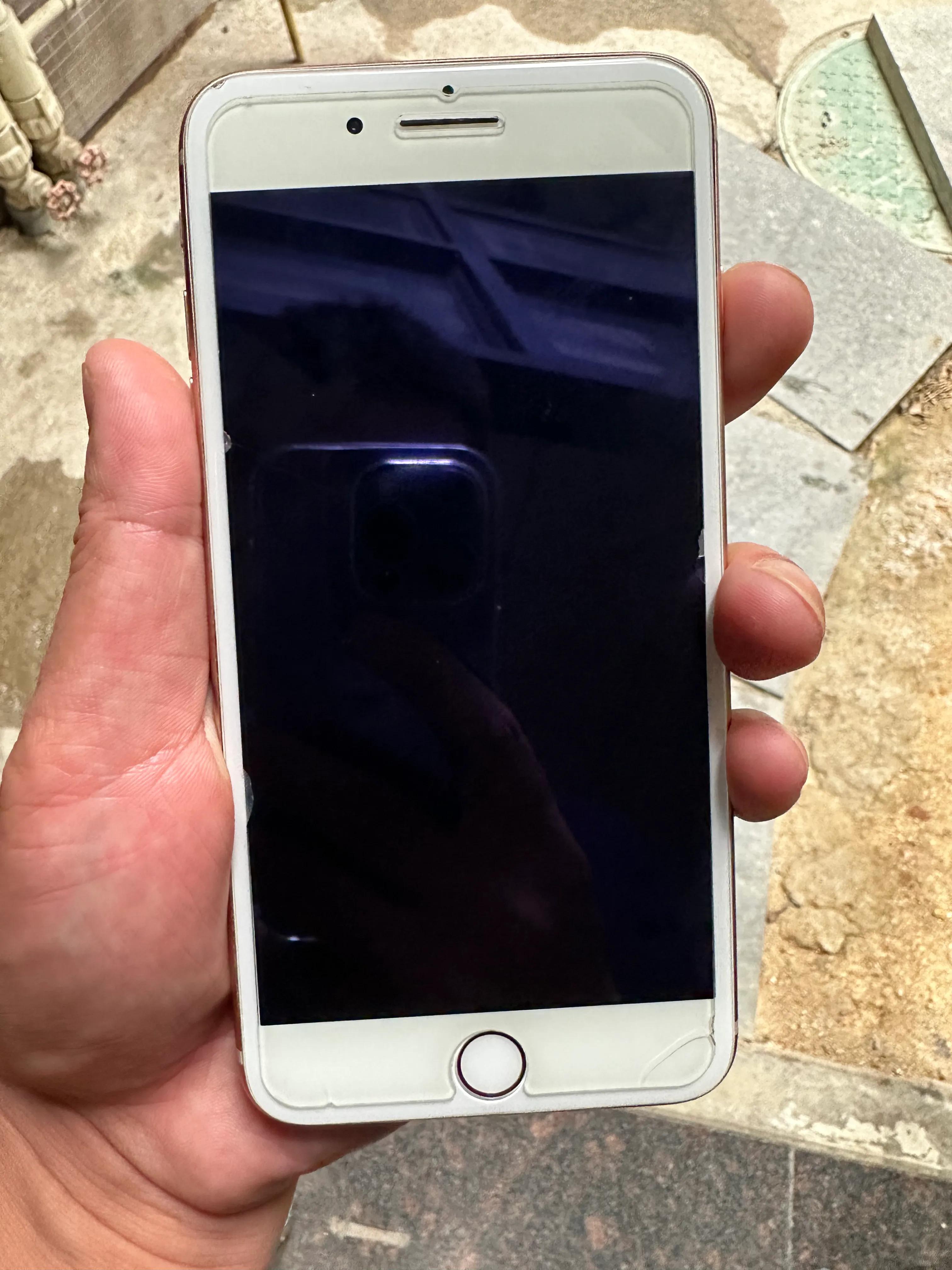 我现在依然使用的是苹果8plus,目前竟然找不到更换他的理由