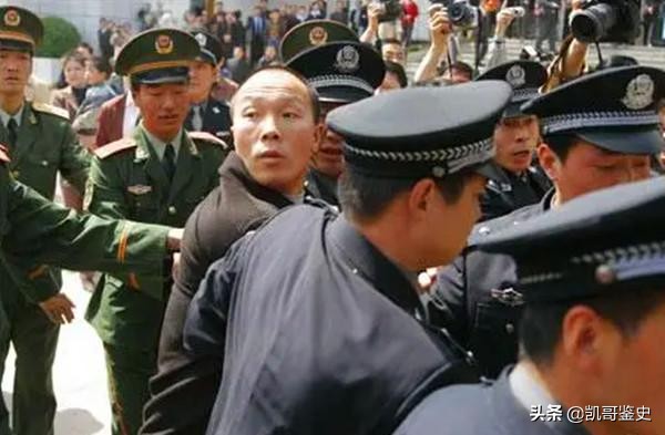 男子因杀妻被判15年，11年后亡妻竟死而复生，已和其他人结婚生子