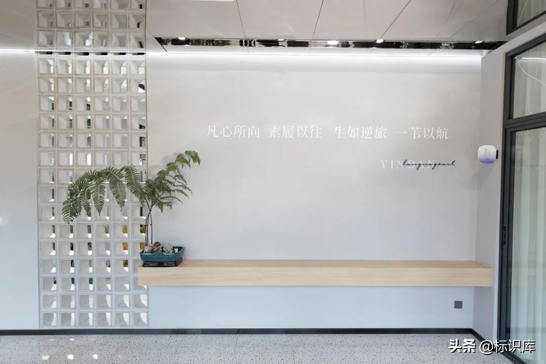 教育导视｜殷丹语言艺术培训学校导视设计