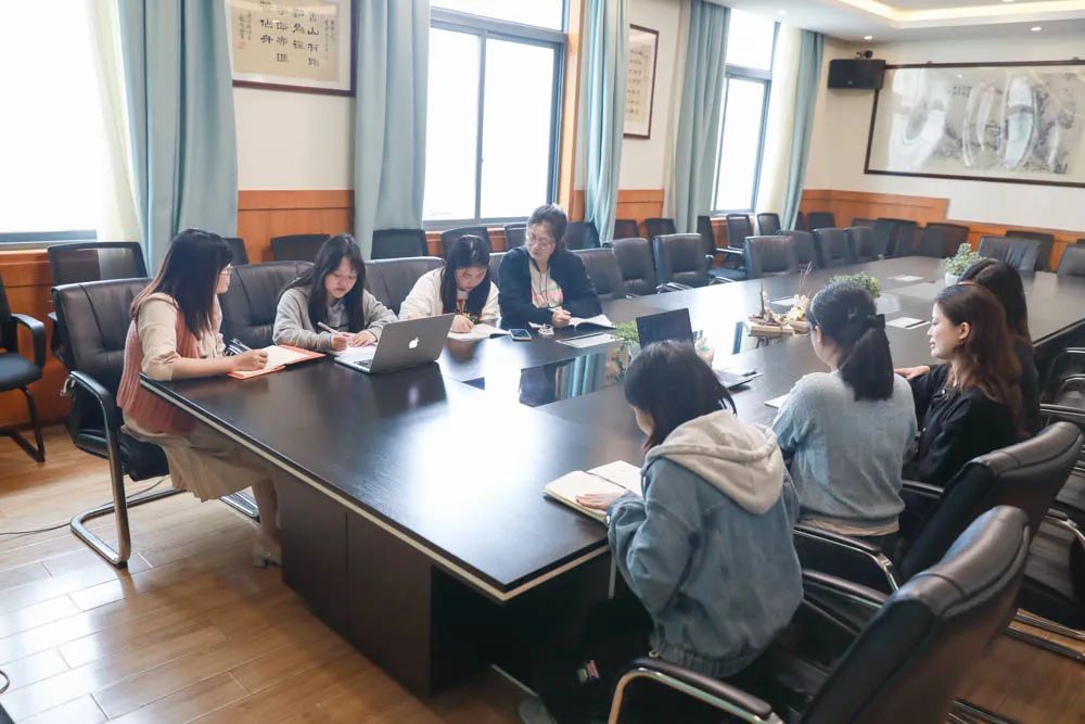 东升迎春小学高雪老师受邀在四川省小学英语网络教研活动中说课