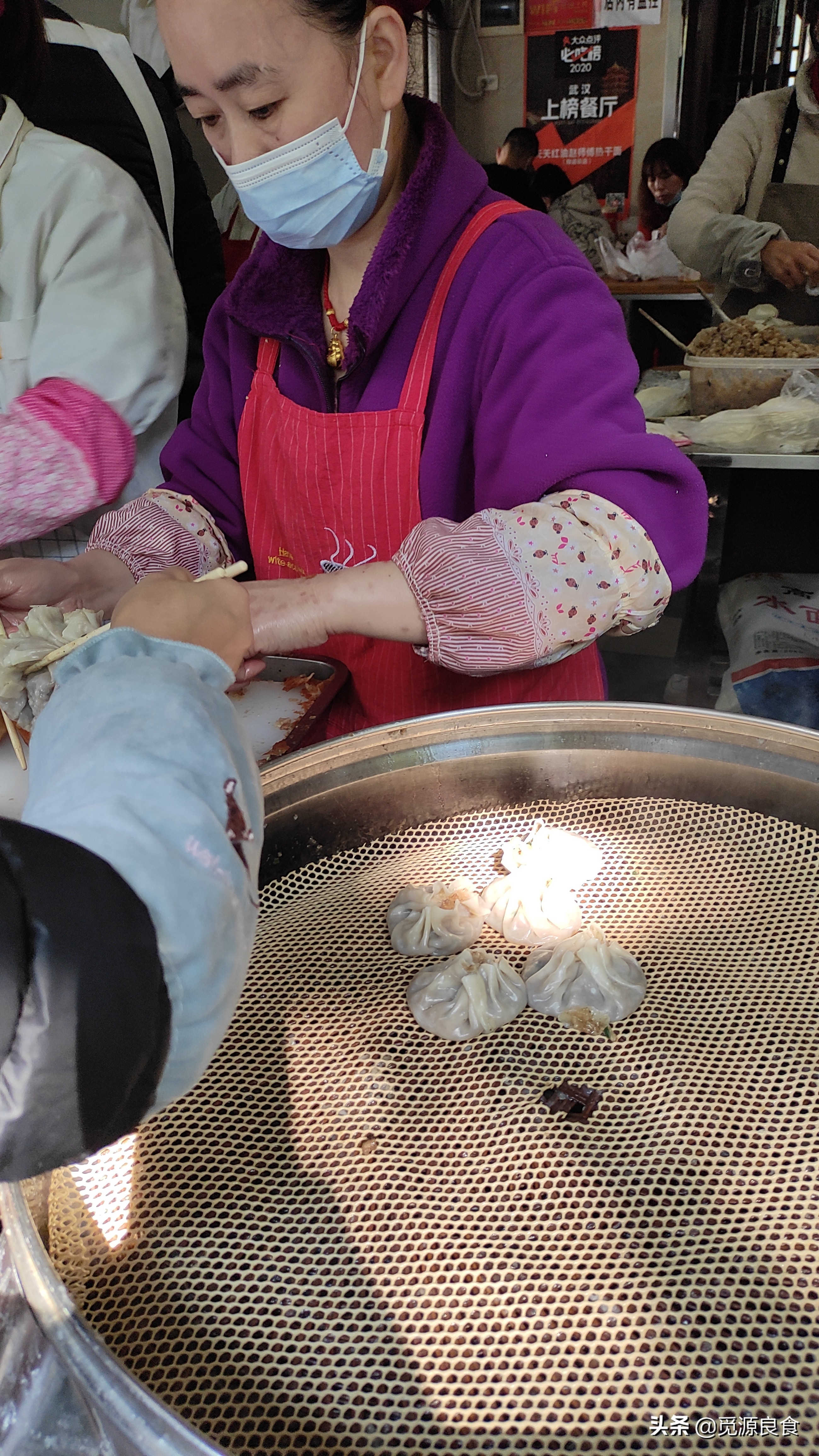 来武汉旅游，黄鹤楼附近的美食，在粮道街吃一日三餐，是欢乐时光