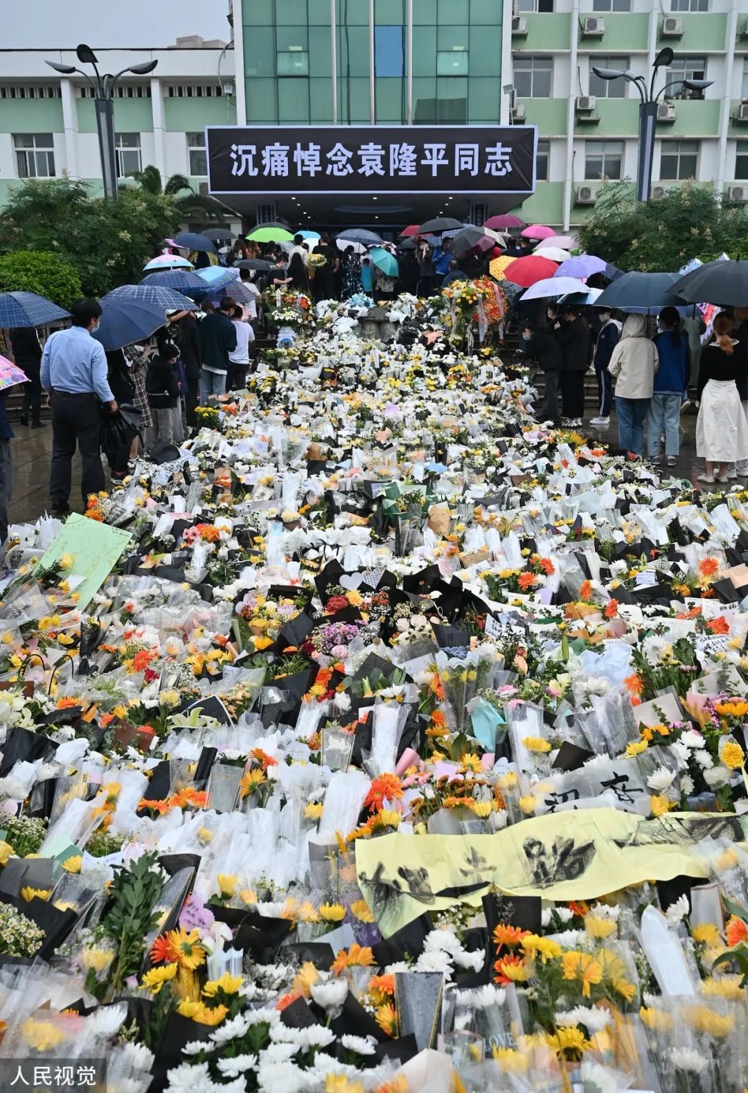 震撼！100张照片带你回顾2021，疫情第二年，这些事永远难忘...…