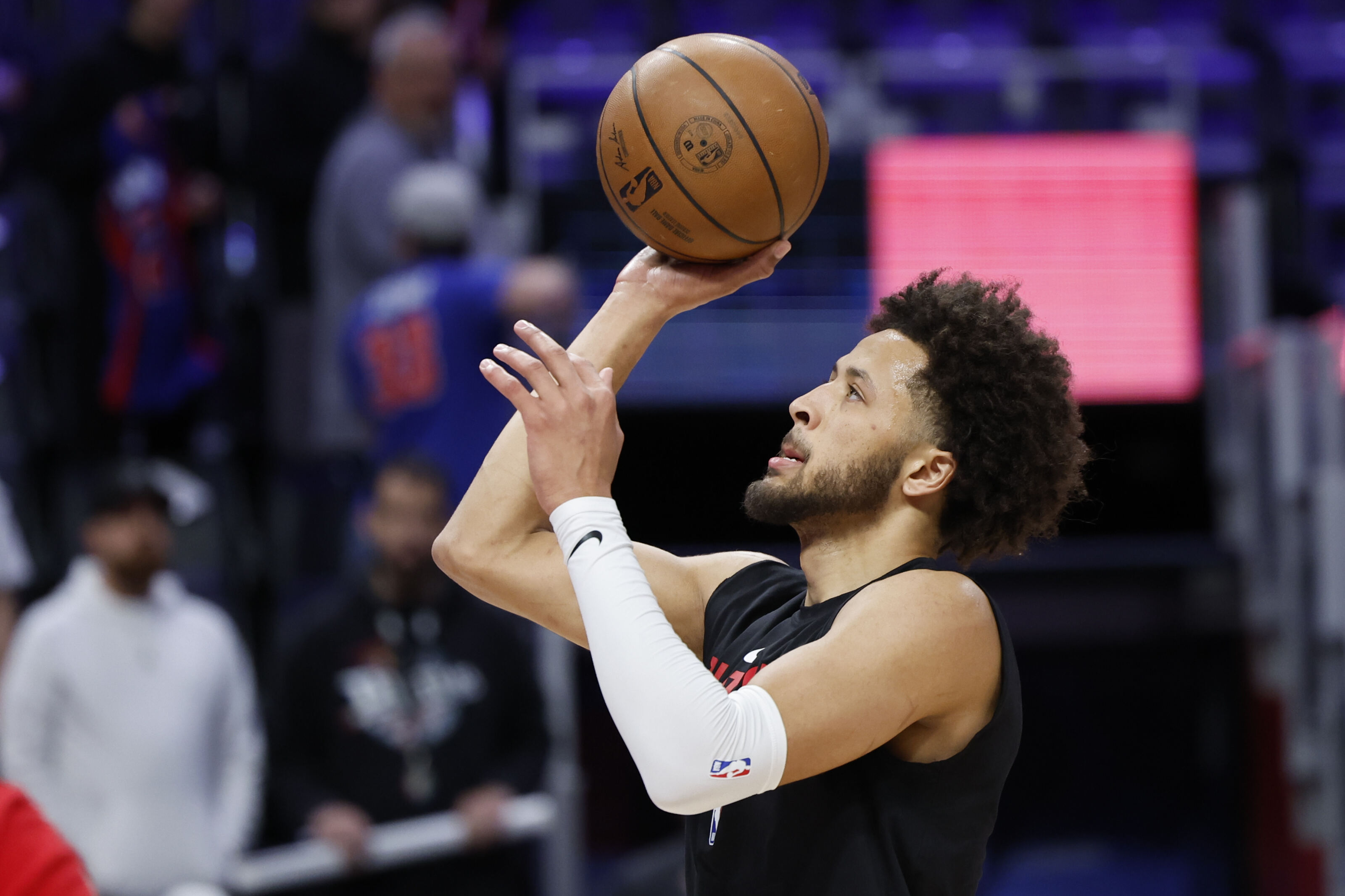 nba交易什么時候開始（交易市場即將開啟！湖人、火箭皆有目標，老將當家誰能變冠軍拼圖）