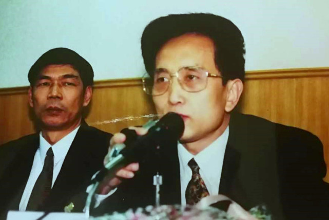 反伪斗士司马南，两次被打，怼联想有错吗