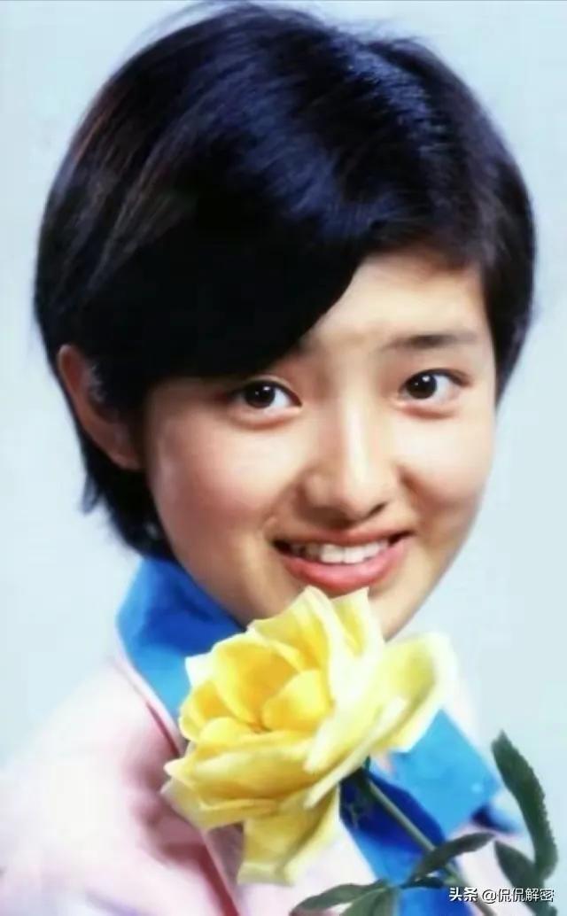 山口百惠，25张精美的照片