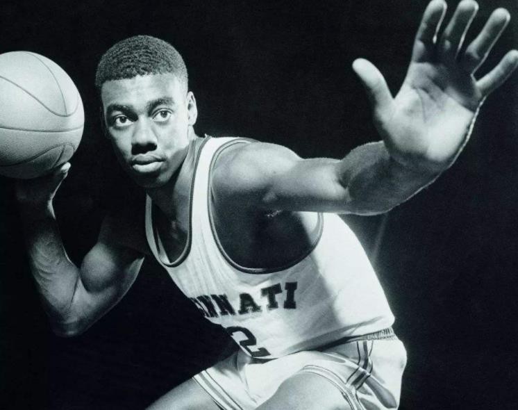 最强nba都有哪些球星（传奇的人物！美媒评选NBA实力最强的十大控卫：库里仅排第四名）