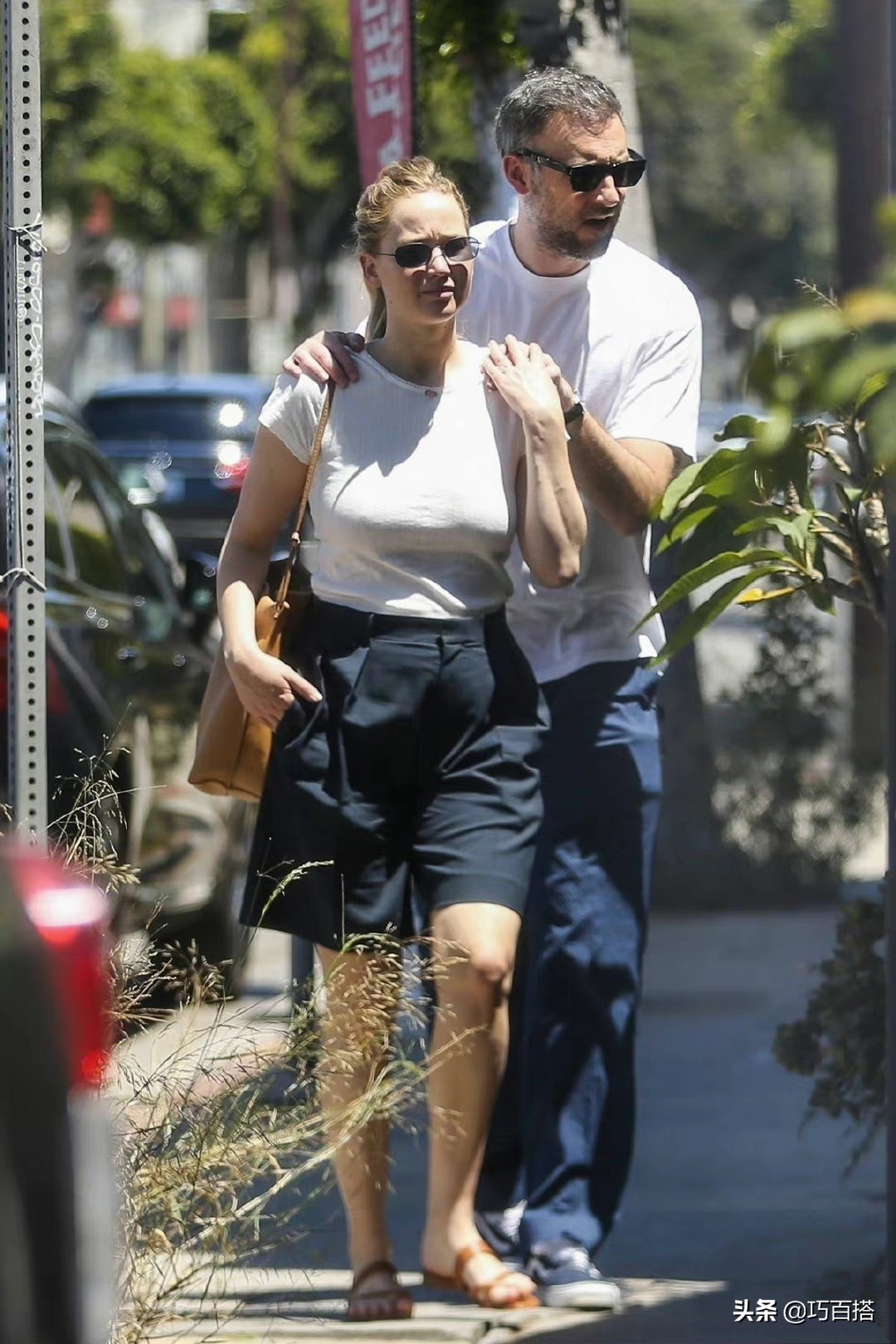 “大表姐”和她老公同框太有爱！结婚3年，依然满心满眼都是对方