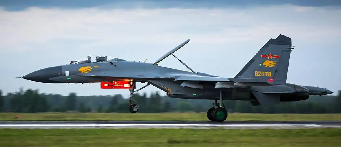 399�ܶ�423�ܣ��ж���������ս���Աȣ��й��վ����������ʤ����