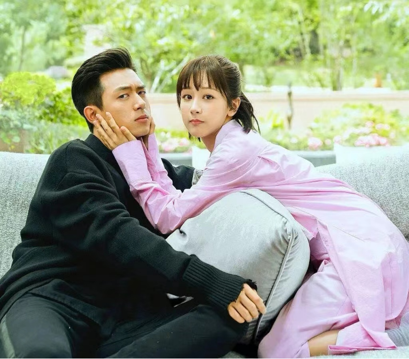 5部现偶爆款剧，杨洋竟占了两部，赵丽颖这部偶像剧早已封神