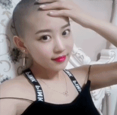 每次和老婆出门，都不敢大声叫老婆的名字！怕别人会瞧不起我