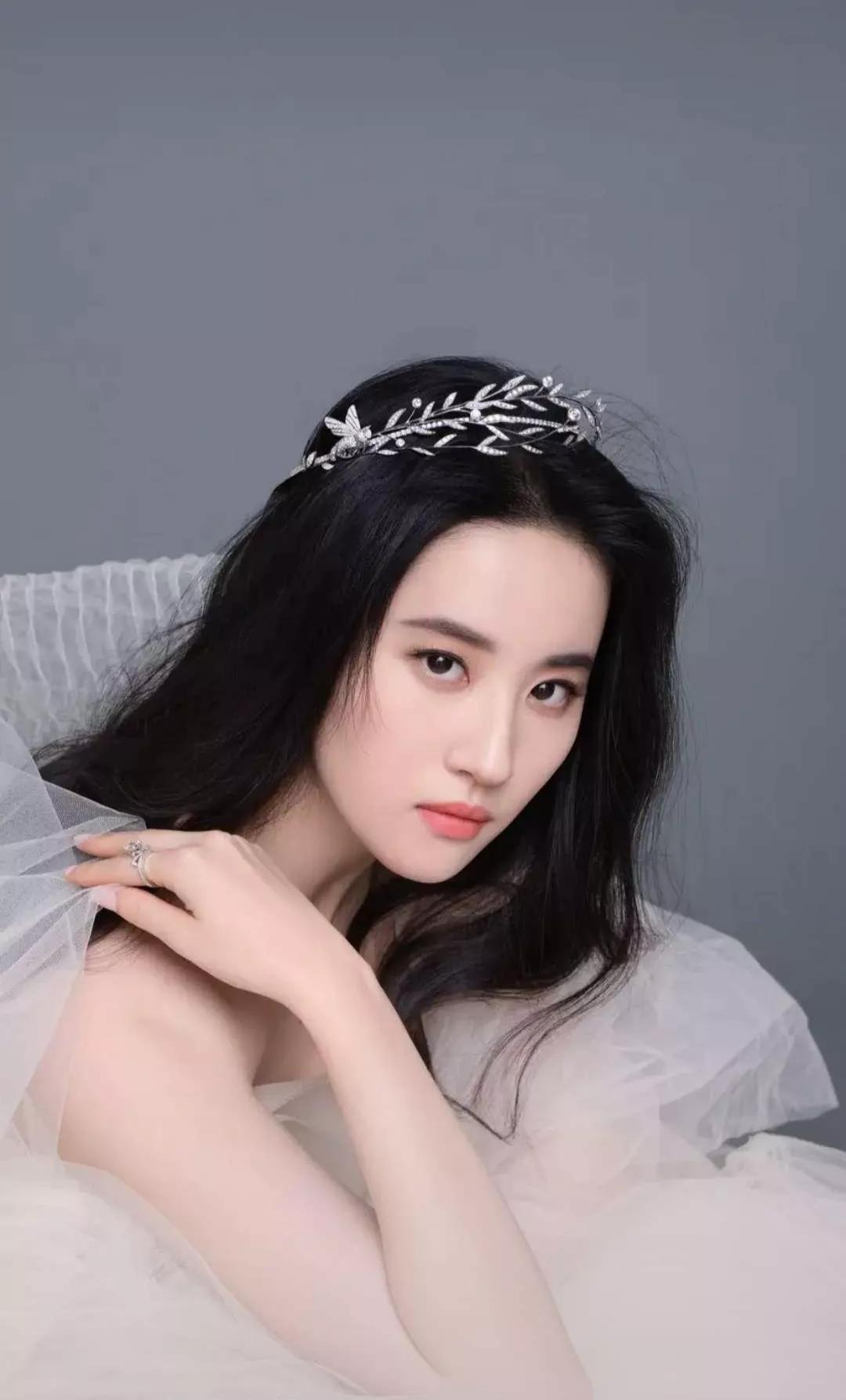 手机大片，女星孙嘉璐、迪丽热巴和刘亦菲