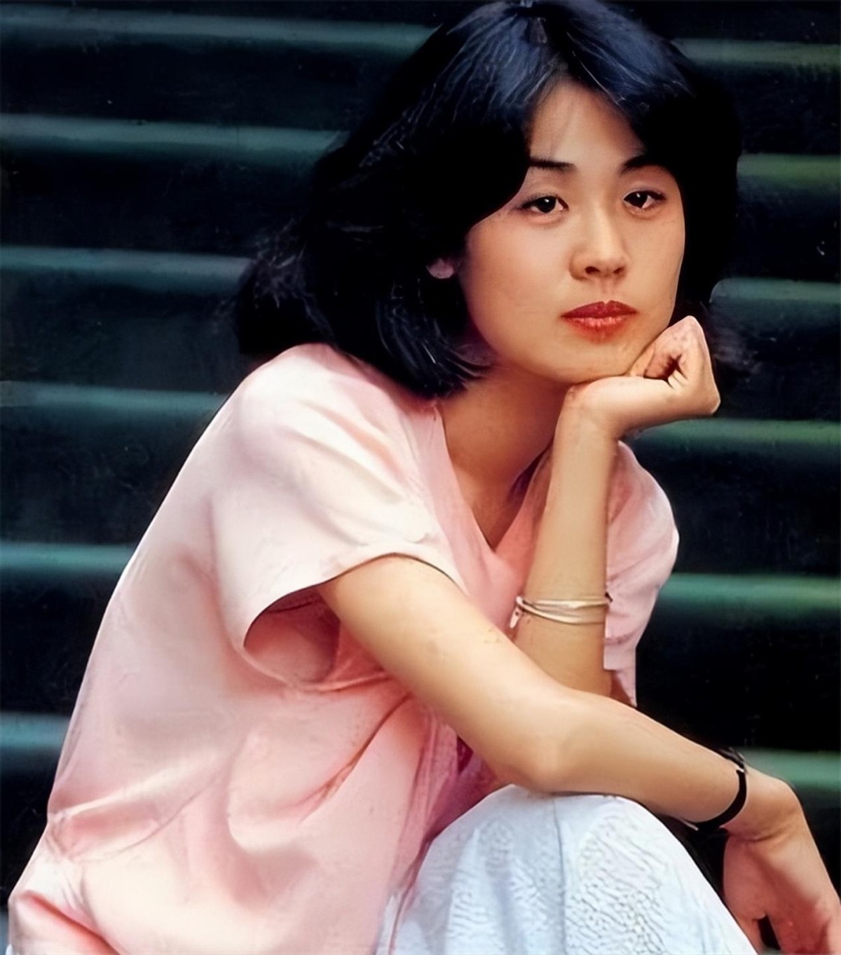 著名演员石凉:和丛珊离婚后,再婚娶圈外人,儿子成他一生愧疚